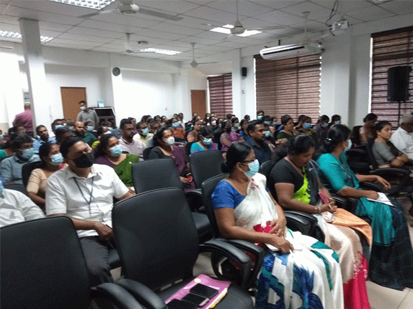 "අහරින් සපිරි කොළොම්තොටක්"- පිළිබඳ දැනුවත් කිරීමේ රැස්වීම