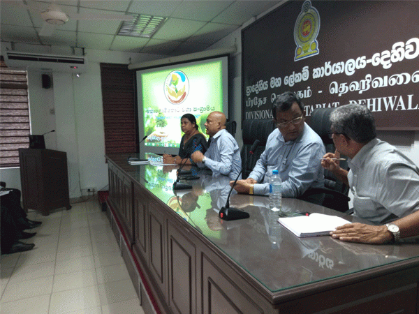 "අහරින් සපිරි කොළොම්තොටක්"- පිළිබඳ දැනුවත් කිරීමේ රැස්වීම