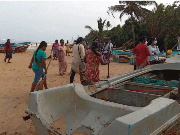 දෙහිවල වෙරළ තීරය පිරිසිදු කිරීමේ ශ්‍රමදාන වැඩසටහන